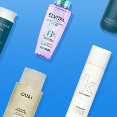 Verschiedene Shampoos und Sprays, die bei fettiger Kopfhaut helfen, wie das Elvital Hydra Pure Serum.