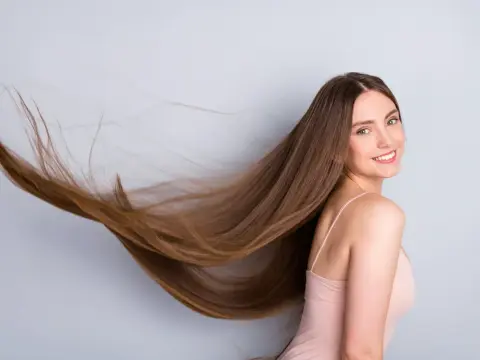 Haare ein Jahr wachsen lassen - wie viel Länge bleibt?