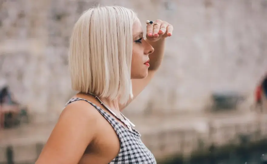 Blonder Long Bob - Dein Guide für Schnitt, Styling & Pflege