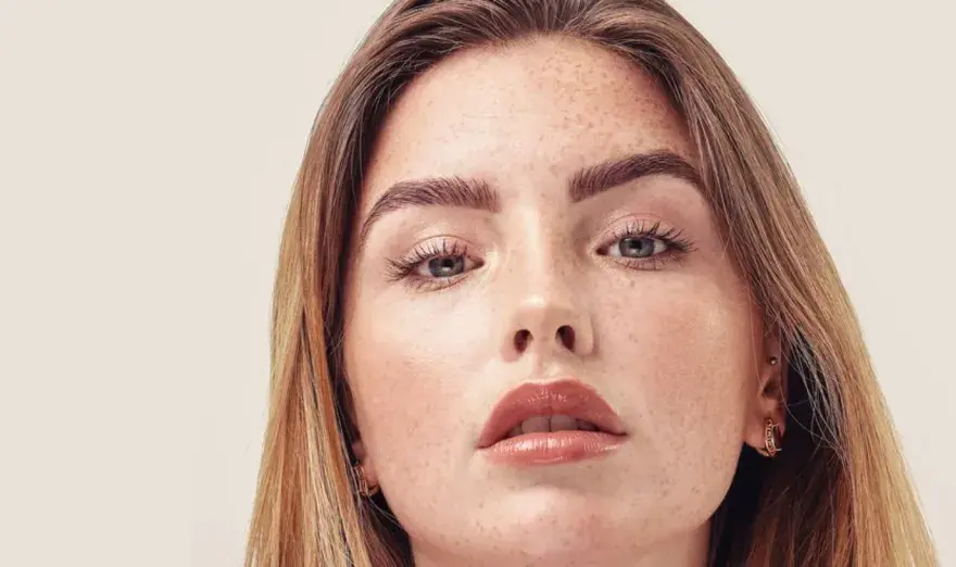 Dunkelblond oder Hellbraun? Finde deine perfekte Nuance