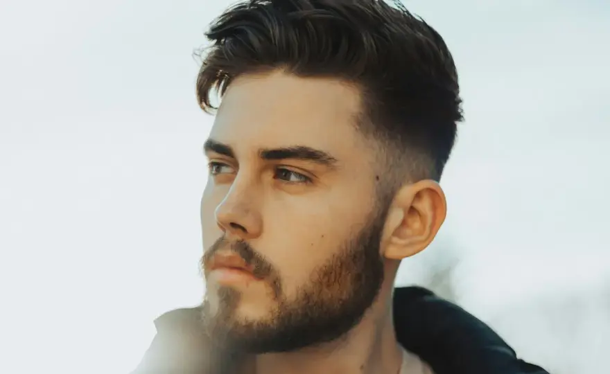 Taper Fade - Varianten, Styling & So erklärst du es dem Barber